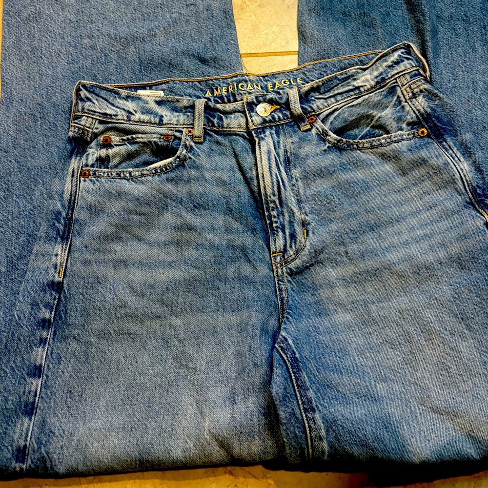 American Eagle Jeans. Super High Rise Baggy Wide leg.